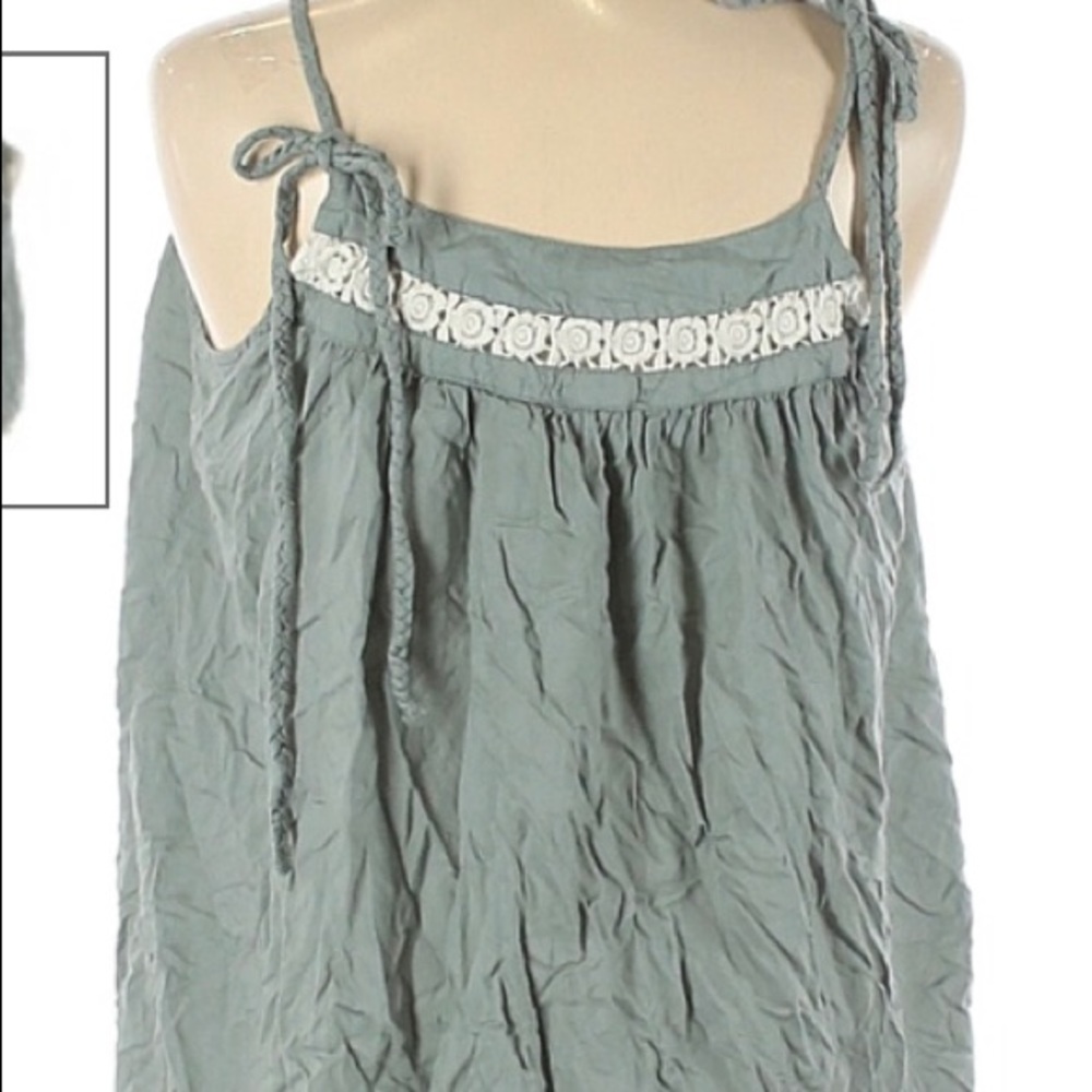 Thistlepearl sleeveless blouse. Sz M
